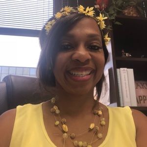 Meet your Posher, Charvette